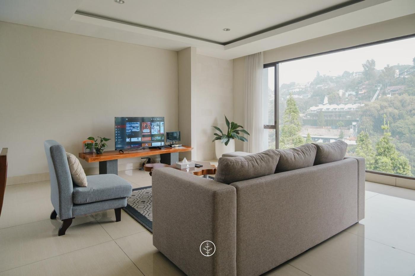 Tulip Hill View Villa 5 Bedrooms With A Private Swimming Pool 万隆 外观 照片
